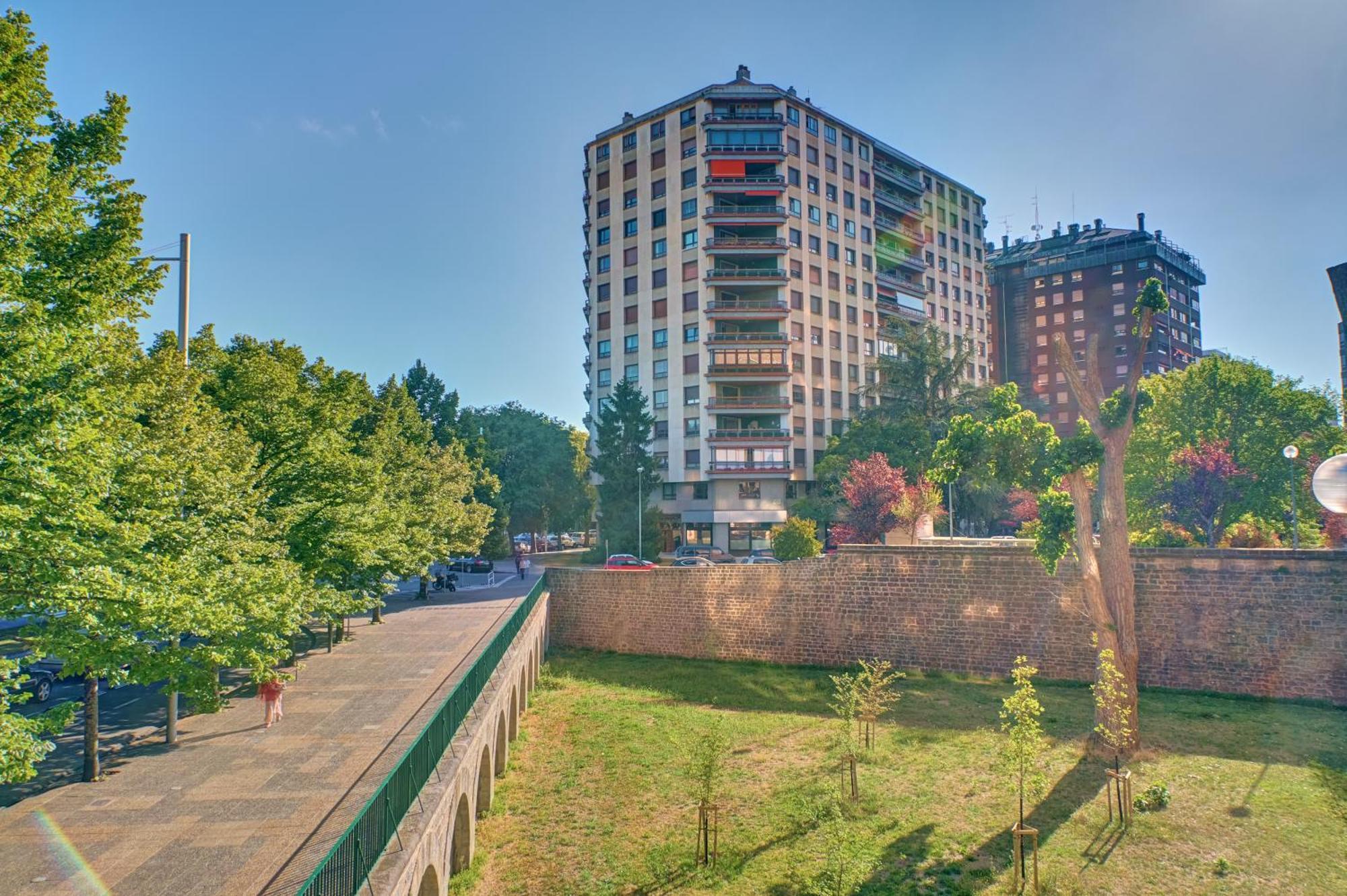 Apartamento Plural By Clabao Pamplona Bagian luar foto